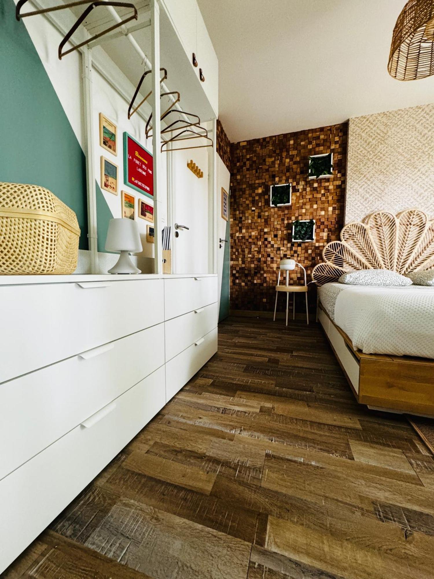 La Foret Des Pins - Free Check-in - Wifi - Parking Prive - Netflix - Draps & Serviettes Inclus Apartment *