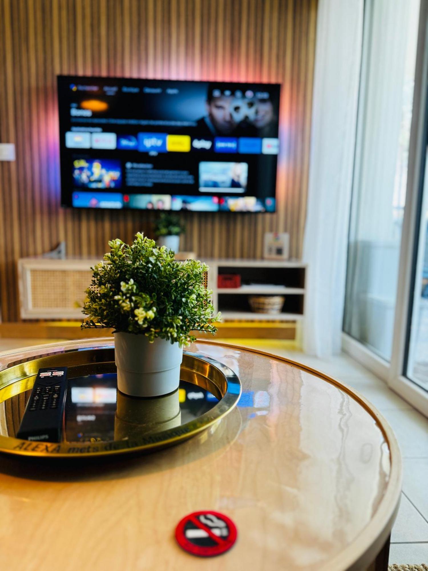 La Foret Des Pins - Free Check-in - Wifi - Parking Prive - Netflix - Draps & Serviettes Inclus Appartement *